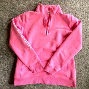 Vineyard vines pink sweatshirt